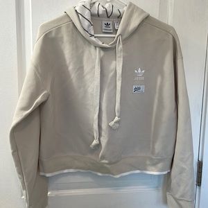 Womans adidas crop sweatshirt. Worn once
